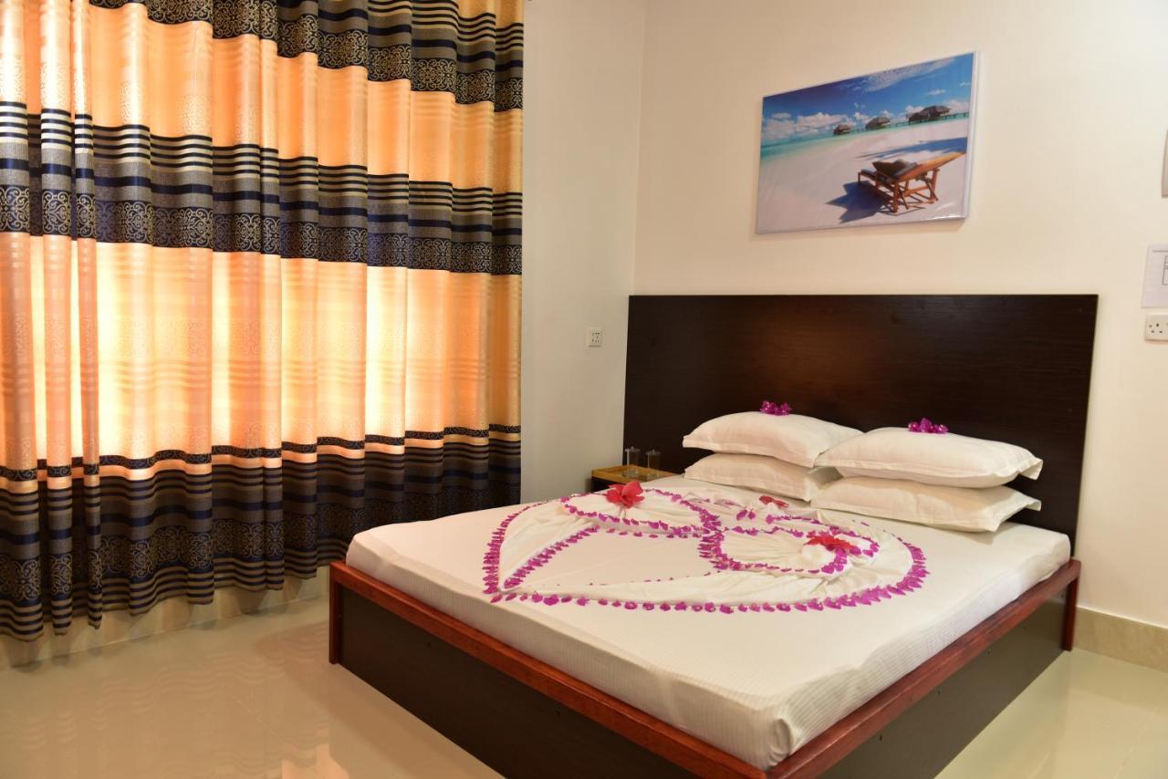 Moodhumaa Inn Guraidhoo  Exterior foto